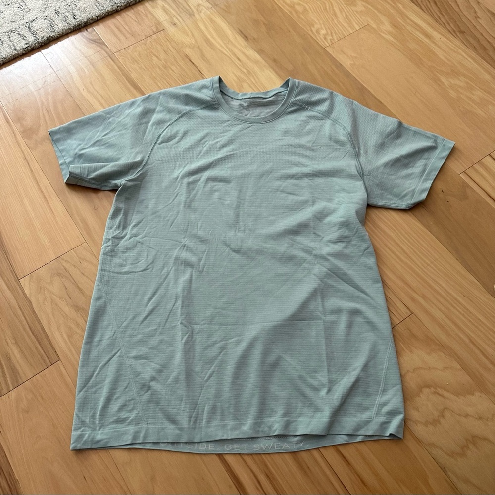 lululemon athletica Light Mint Green Short Sleeve Athletic Tee